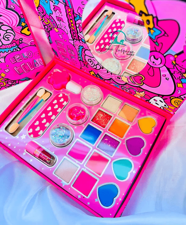 Hello Kitty Girls Makeup Set 22 Pcs